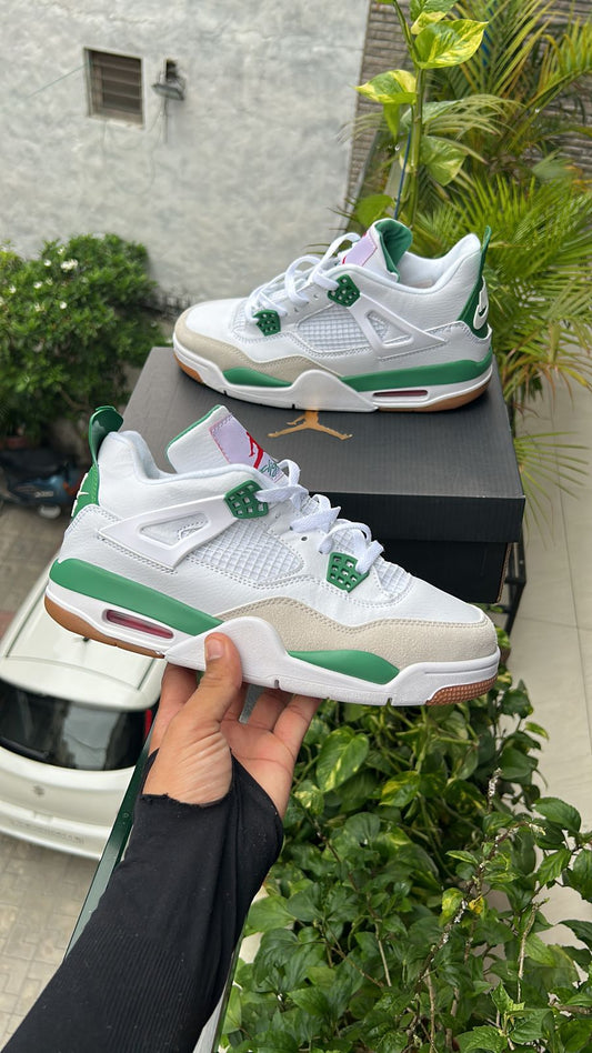 Nike Jordan 4 retro SB pine green